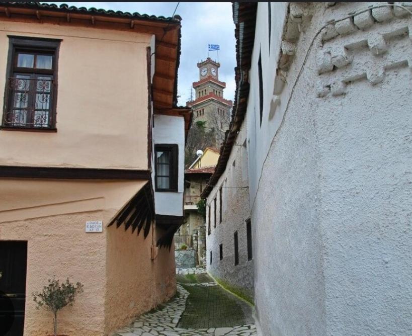 παραδοσιακή κατοικία-παλιά πόλη * Trikala (Thessaly)